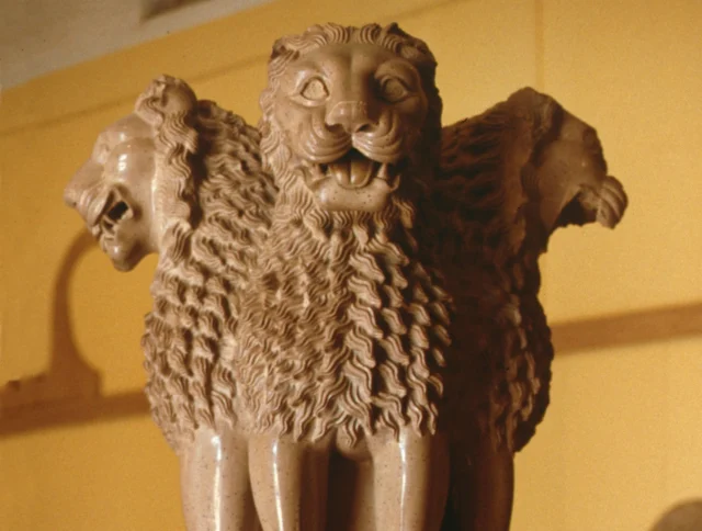 Sarnath Lion capital